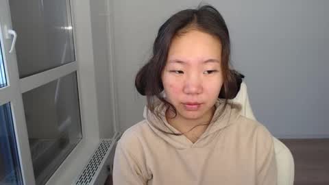 mira_g online show from 02-11-25, 07:02