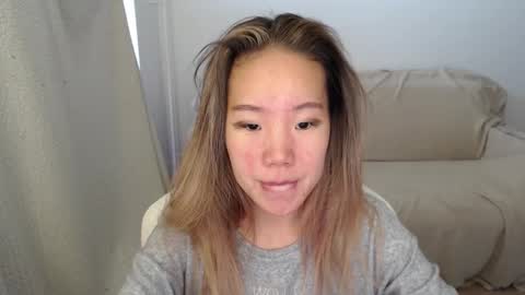 mira_g online show from 09-17-25, 06:15