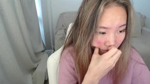 mira_g online show from 09-19-25, 06:59