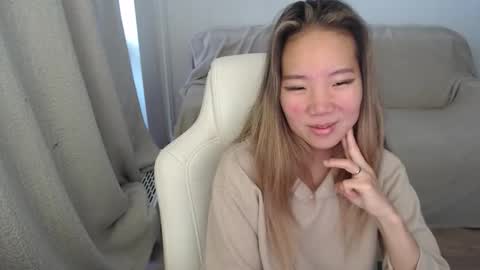 mira_g online show from 09-23-25, 06:16