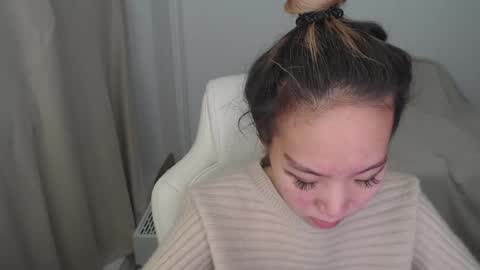 mira_g online show from 12-14-25, 01:49