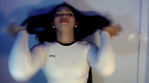 Mira Bella online show from 12-21-24, 11:45