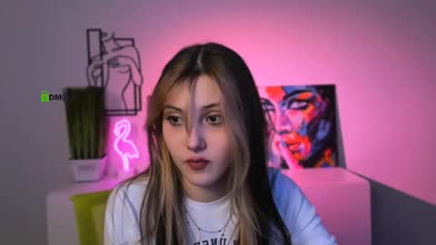 Snapshot of mira_lyn chatting on 11-28-25, 07:05 mira_lyn online show from 11-28-25, 07:05