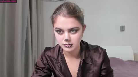 Mira online show from 10-31-25, 10:00