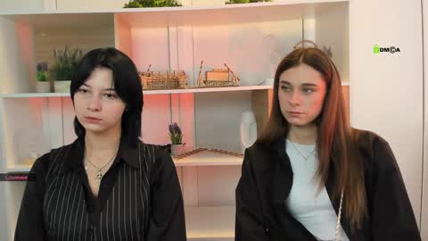 Snapshot of miraella chatting on 09-22-25, 08:49 Mira online show from 09-22-25, 08:49