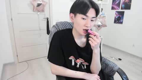              online show from 03-09-25, 04:16