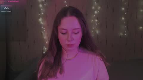 Kira online show from 02-10-25, 10:19