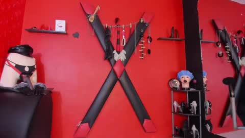 Snapshot of miranda_rouss chatting on 02-13-25, 03:24 Mistress Miranda online show from 02-13-25, 03:24