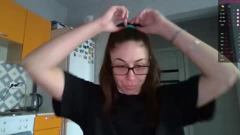 MIRANDA online show from 10-15-25, 04:56