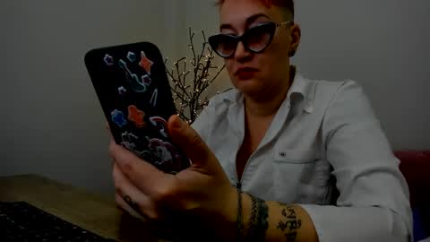 mirandagill online show from 02-25-25, 08:36