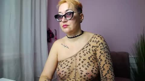 mirandagill online show from 03-12-25, 08:41