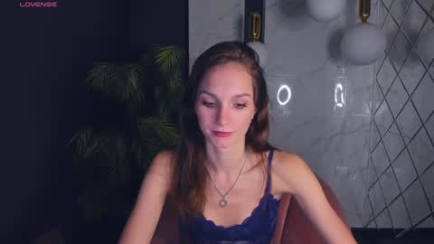 Snapshot of mirandaglow chatting on 12-24-24, 12:00 Miranda online show from 12-24-24, 12:00