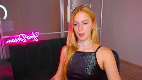 Snapshot of mirandamayers chatting on 09-10-25, 06:13 MirandaMayers online show from 09-10-25, 06:13