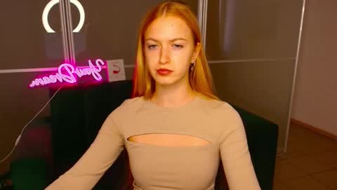 Snapshot of mirandamayers chatting on 09-22-25, 05:53 MirandaMayers online show from 09-22-25, 05:53