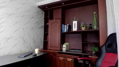 Miranda online show from 10-02-25, 02:51