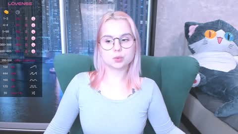 Kira online show from 01-10-25, 12:38