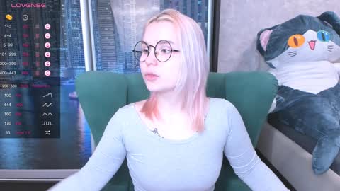 Kira online show from 01-16-25, 12:45