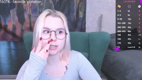 Kira online show from 02-24-25, 04:36