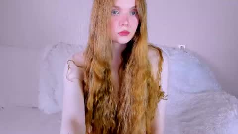 Snapshot of mirey_sky chatting on 06-20-26, 12:19 Mirey online show from 06-20-26, 12:19