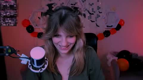 miriam_crazy online show from 10-29-25, 08:43