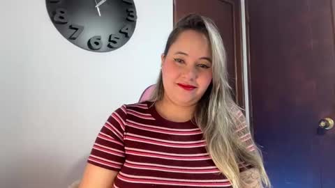 Snapshot of mirilinda chatting on 03-10-25, 03:23 mirilinda online show from 03-10-25, 03:23