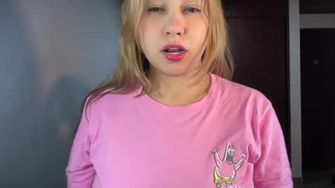 Snapshot of mirilinda chatting on 12-02-25, 04:07 mirilinda online show from 12-02-25, 04:07