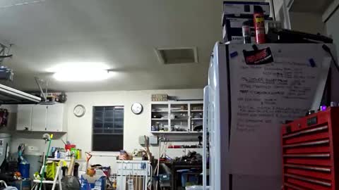 Snapshot of mischeifandpleasure chatting on 10-31-25, 05:08 MischiefAndPleasure online show from 10-31-25, 05:08