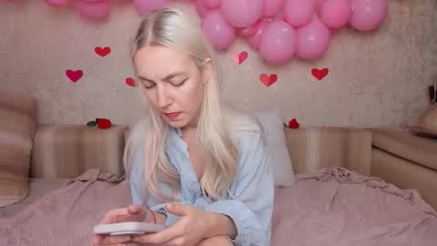 Snapshot of mishapallmer chatting on 02-15-26, 01:31 mishapallmer online show from 02-15-26, 01:31