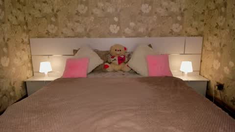 mishapallmer online show from 04-09-26, 03:06