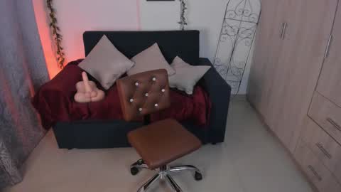 KRAVE  online show from 10-10-25, 12:20