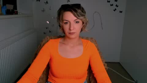 Snapshot of mishelle_blondie chatting on 06-17-26, 11:56 Mishelle online show from 06-17-26, 11:56