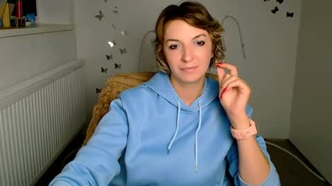 Snapshot of mishelle_blondie chatting on 07-08-26, 05:01 Mishelle online show from 07-08-26, 05:01