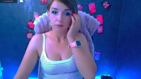 Snapshot of mishelle_blondie chatting on 07-18-26, 04:11 Mishelle online show from 07-18-26, 04:11