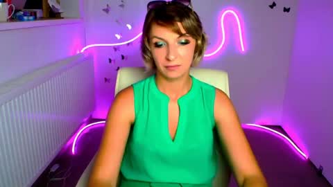 Snapshot of mishelle_blondie chatting on 07-20-26, 11:34 Mishelle online show from 07-20-26, 11:34