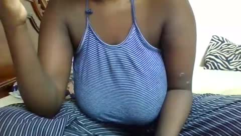 Snapshot of miss440_sunday chatting on 11-27-25, 05:48 miss440 online show from 11-27-25, 05:48