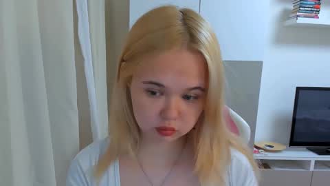 miss__selena online show from 03-06-25, 04:38