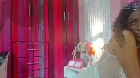 miss__smith_ online show from 10-06-25, 08:39