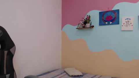 Snapshot of miss_akemi chatting on 02-13-25, 05:01 Akemi 3 online show from 02-13-25, 05:01