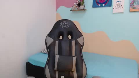 Snapshot of miss_akemi chatting on 03-06-25, 05:00 Akemi 3 online show from 03-06-25, 05:00