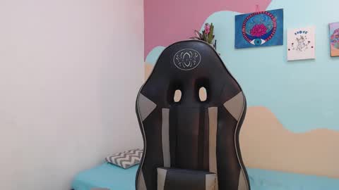 Snapshot of miss_akemi chatting on 03-10-25, 08:12 Akemi 3 online show from 03-10-25, 08:12