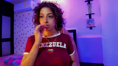 Snapshot of miss_akemi chatting on 09-27-25, 02:05 Akemi 3 online show from 09-27-25, 02:05