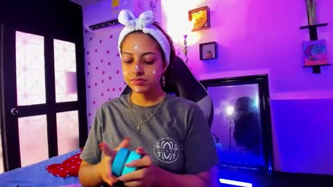 Snapshot of miss_akemi chatting on 10-12-25, 02:05 Akemi 3 online show from 10-12-25, 02:05