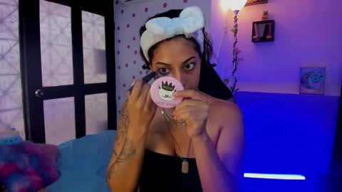 Snapshot of miss_akemi chatting on 11-17-25, 01:06 Akemi 3 online show from 11-17-25, 01:06