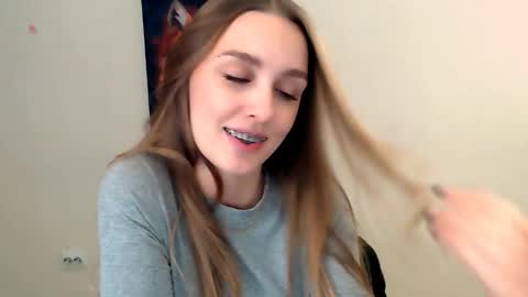 Angelina online show from 10-17-25, 06:05