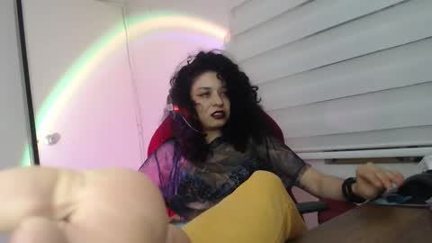 Miss Carmila online show from 12-20-25, 01:02