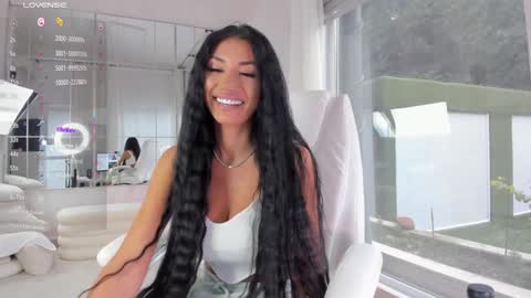 miss_diamond__ online show from 11-26-25, 08:04