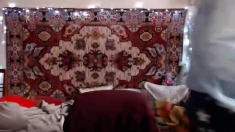 Elis online show from 02-13-25, 12:11