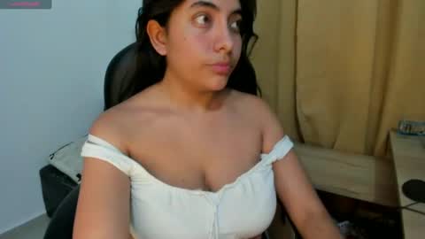 miss_eylens online show from 02-01-25, 02:58