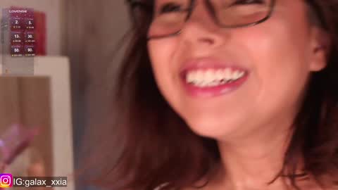 Snapshot of miss_galaxxia chatting on 12-28-24, 10:13  Elisabeth  IG galax xxia       online show from 12-28-24, 10:13