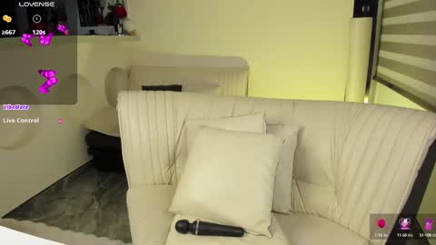 insta    online show from 02-18-25, 01:43